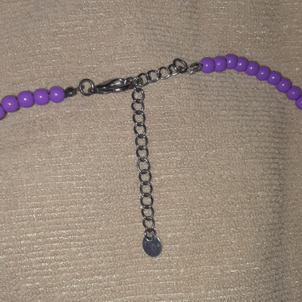 3 Assorted Necklaces - Picture 3 of 8